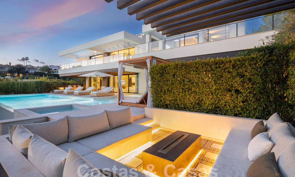 Move-in ready, sophisticated luxury villa for sale in Nueva Andalucia's golf valley, Marbella 61313