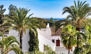 Luxuriously renovated townhouse for sale in a preferred residential area on Marbella's Golden Mile 61582 