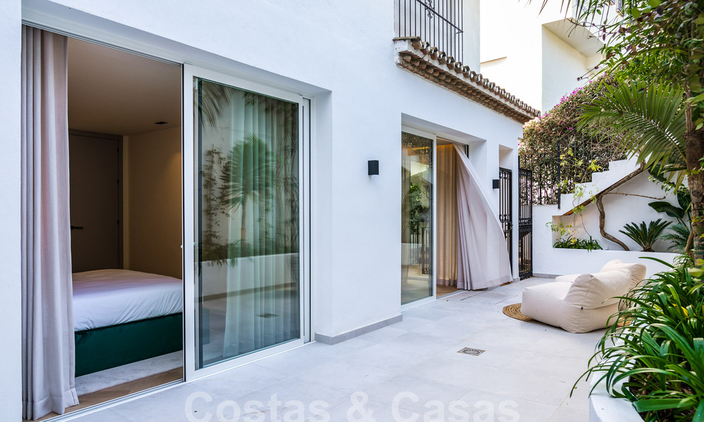 Luxuriously renovated townhouse for sale in a preferred residential area on Marbella's Golden Mile 61589