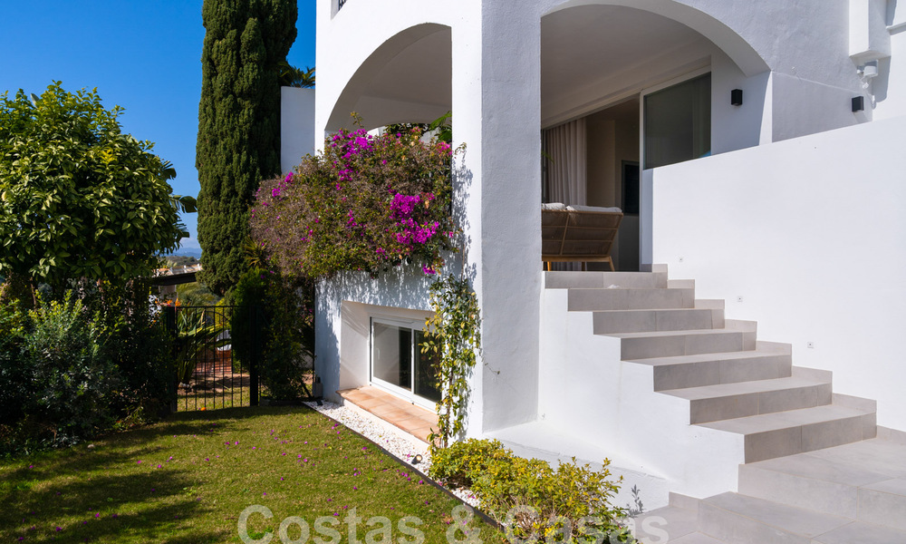 Luxuriously renovated townhouse for sale in a preferred residential area on Marbella's Golden Mile 61625