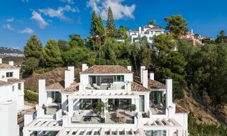 Sophisticated, spacious, luxury penthouse for sale with sea views in a boutique complex in Nueva Andalucia, Marbella 61213 