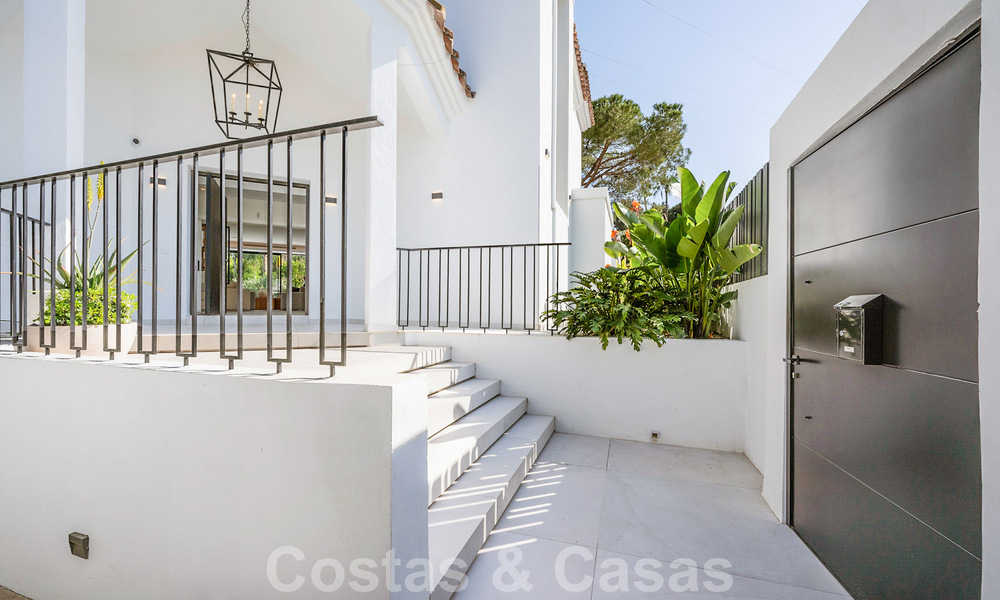 Luxury villa with modern-Mediterranean design for sale in a popular golf area in Nueva Andalucia, Marbella 61652
