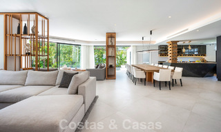 Luxury villa with modern-Mediterranean design for sale in a popular golf area in Nueva Andalucia, Marbella 61656 