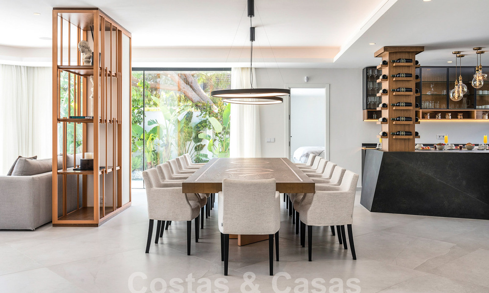 Luxury villa with modern-Mediterranean design for sale in a popular golf area in Nueva Andalucia, Marbella 61657