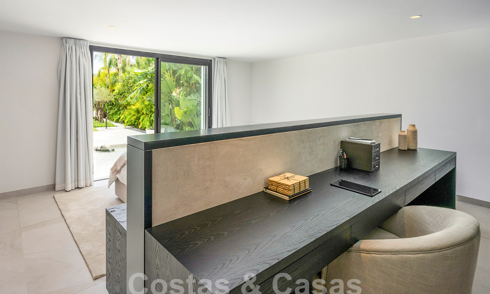 Luxury villa with modern-Mediterranean design for sale in a popular golf area in Nueva Andalucia, Marbella 61673