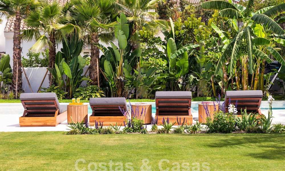 Luxury villa with modern-Mediterranean design for sale in a popular golf area in Nueva Andalucia, Marbella 61693