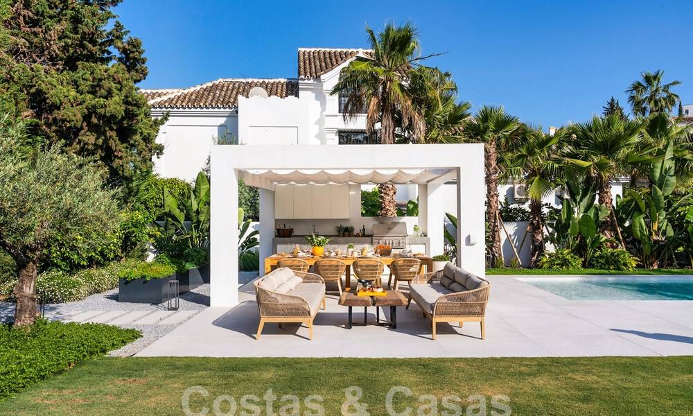 Luxury villa with modern-Mediterranean design for sale in a popular golf area in Nueva Andalucia, Marbella 61696