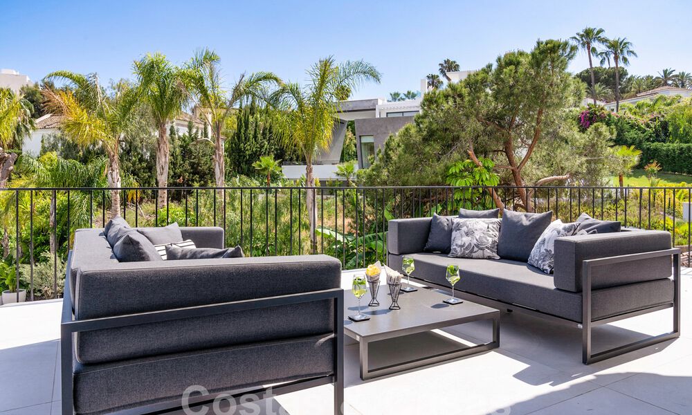 Luxury villa with modern-Mediterranean design for sale in a popular golf area in Nueva Andalucia, Marbella 61701
