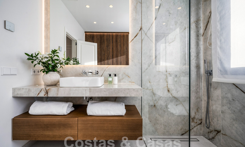 Luxury villa with modern-Mediterranean design for sale in a popular golf area in Nueva Andalucia, Marbella 61709