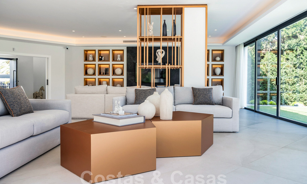 Luxury villa with modern-Mediterranean design for sale in a popular golf area in Nueva Andalucia, Marbella 61714