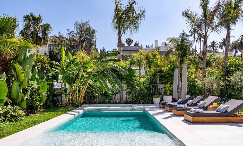 Luxury villa with modern-Mediterranean design for sale in a popular golf area in Nueva Andalucia, Marbella 61716