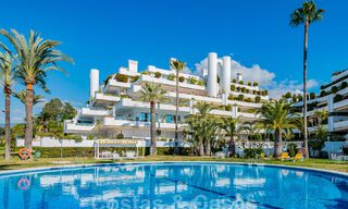 Luxurious apartment for sale with panoramic sea views in a gated urbanization on the Golden Mile, Marbella 61725 