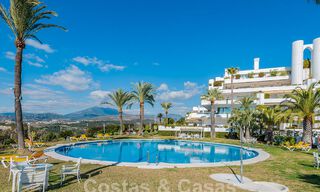 Luxurious apartment for sale with panoramic sea views in a gated urbanization on the Golden Mile, Marbella 61726 