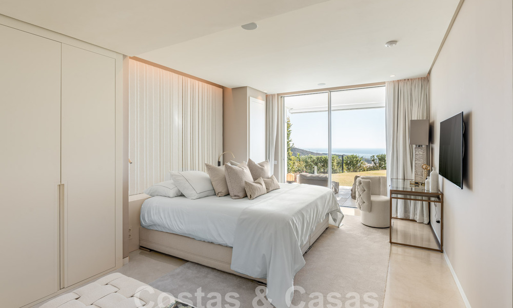 Modern garden apartment with sea views for sale, a short drive from Marbella centre 61770