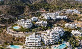 Modern garden apartment with sea views for sale, a short drive from Marbella centre 61785 