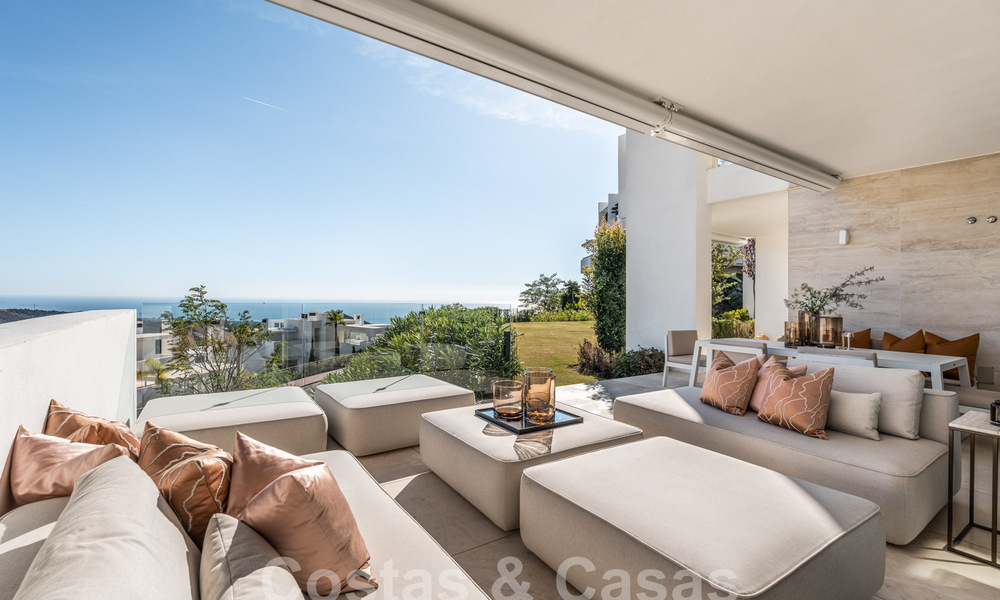 Modern garden apartment with sea views for sale, a short drive from Marbella centre 61787