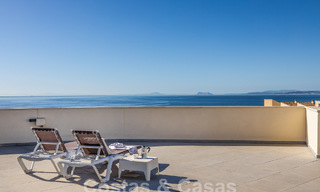 Beachside Penthouse with 3 bedrooms and panoramic sea views for sale on the New Golden Mile between Marbella and Estepona 61381 