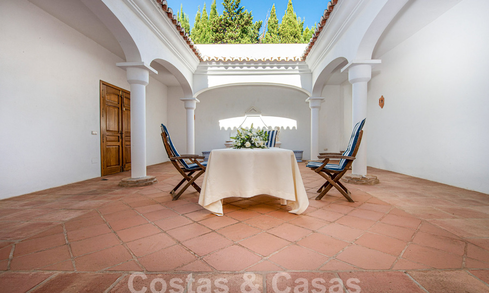 Mediterranean luxury villa for sale just steps from the beach and amenities in Guadalmina Baja, Marbella 61861