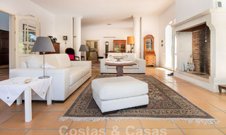 Mediterranean luxury villa for sale just steps from the beach and amenities in Guadalmina Baja, Marbella 61871 