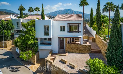 Charming family home for sale overlooking golf and mountain scenery in Benahavis – Marbella 62077