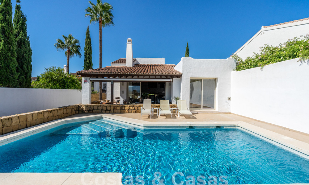 Charming family home for sale overlooking golf and mountain scenery in Benahavis – Marbella 62112