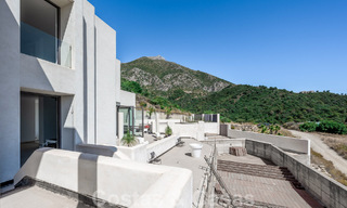 Modern villa to be finished for sale surrounded by 360º views of the mountains, lake and sea, close to Marbella 61934 