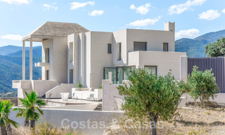 Modern villa to be finished for sale surrounded by 360º views of the mountains, lake and sea, close to Marbella 61937 