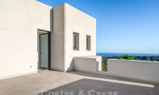 Modern villa to be finished for sale surrounded by 360º views of the mountains, lake and sea, close to Marbella 61946 