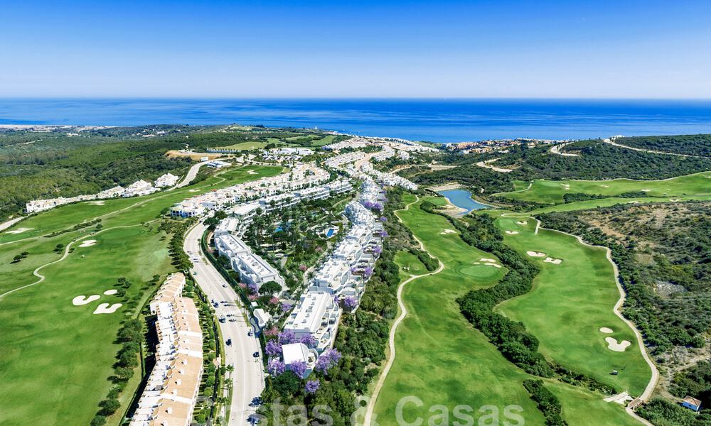 New development of apartments with sea views for sale, adjacent to a golf course near Sotogrande, Costa del Sol 62033