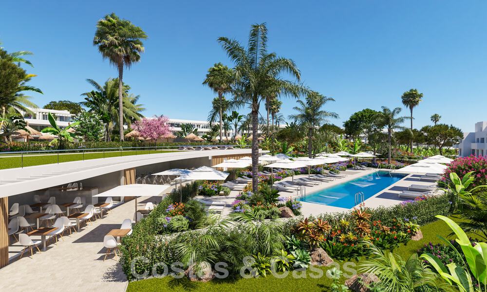 New development of apartments with sea views for sale, adjacent to a golf course near Sotogrande, Costa del Sol 62034