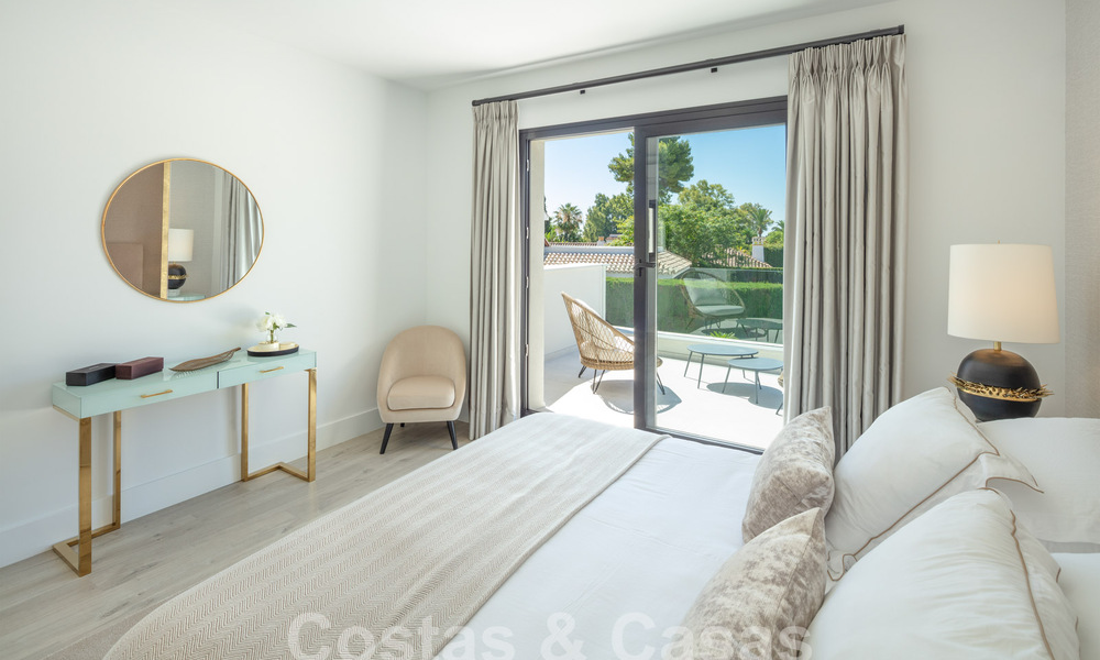 Modern, Mediterranean luxury villa for sale in a sought-after beach urbanisation in San Pedro, Marbella 62047
