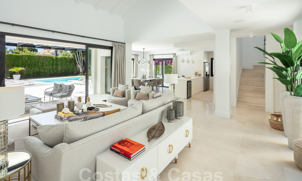 Modern, Mediterranean luxury villa for sale in a sought-after beach urbanisation in San Pedro, Marbella 62054