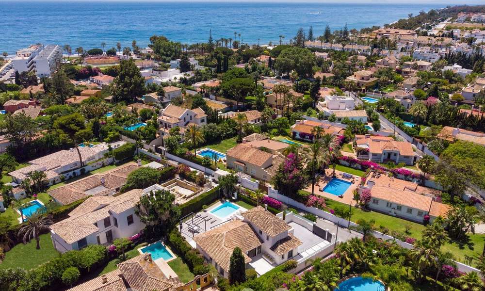 Modern, Mediterranean luxury villa for sale in a sought-after beach urbanisation in San Pedro, Marbella 62063