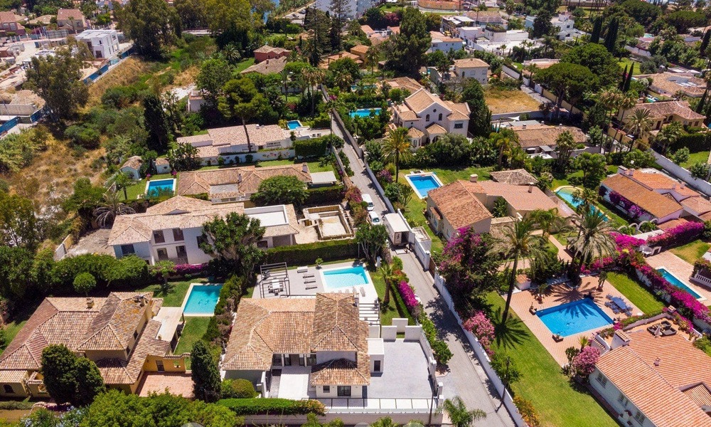 Modern, Mediterranean luxury villa for sale in a sought-after beach urbanisation in San Pedro, Marbella 62064