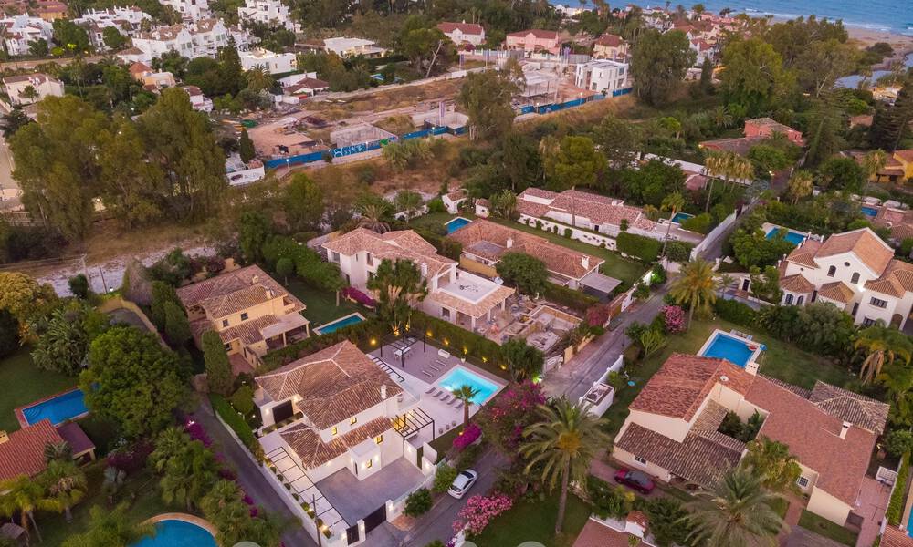 Modern, Mediterranean luxury villa for sale in a sought-after beach urbanisation in San Pedro, Marbella 62068