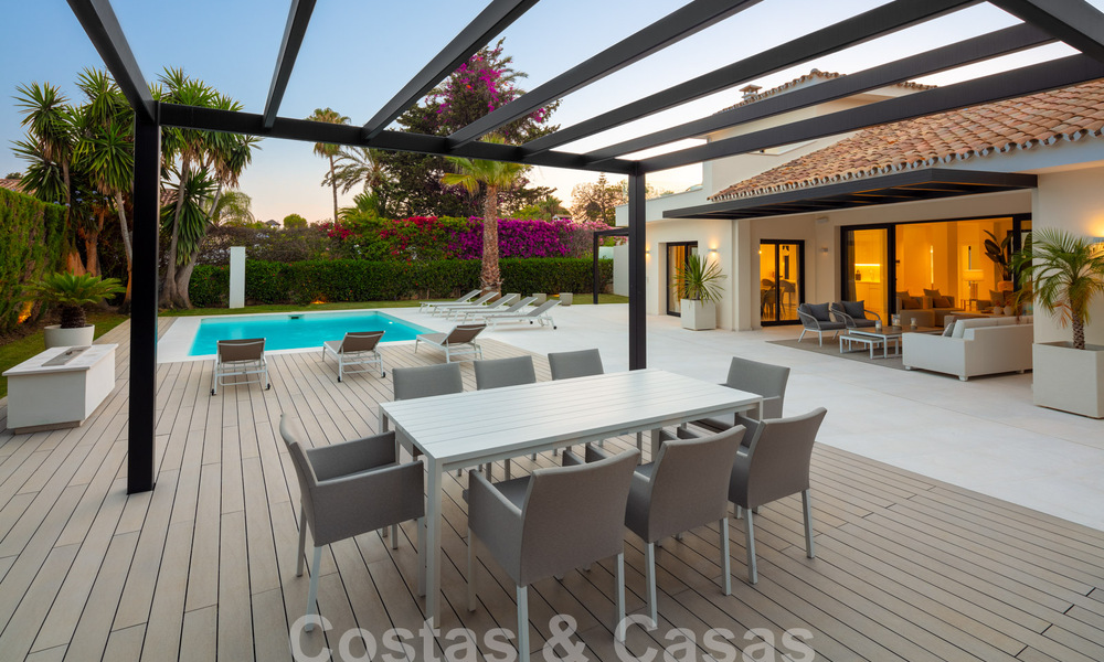 Modern, Mediterranean luxury villa for sale in a sought-after beach urbanisation in San Pedro, Marbella 62069