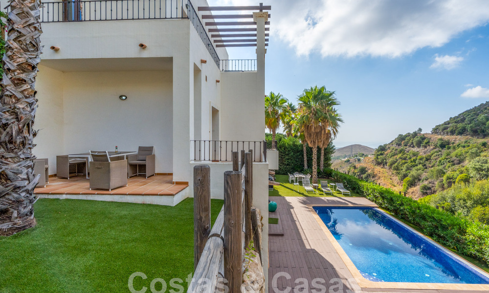 Spacious, detached villa for sale in an exclusive, gated community in Benahavis - Marbella 62120