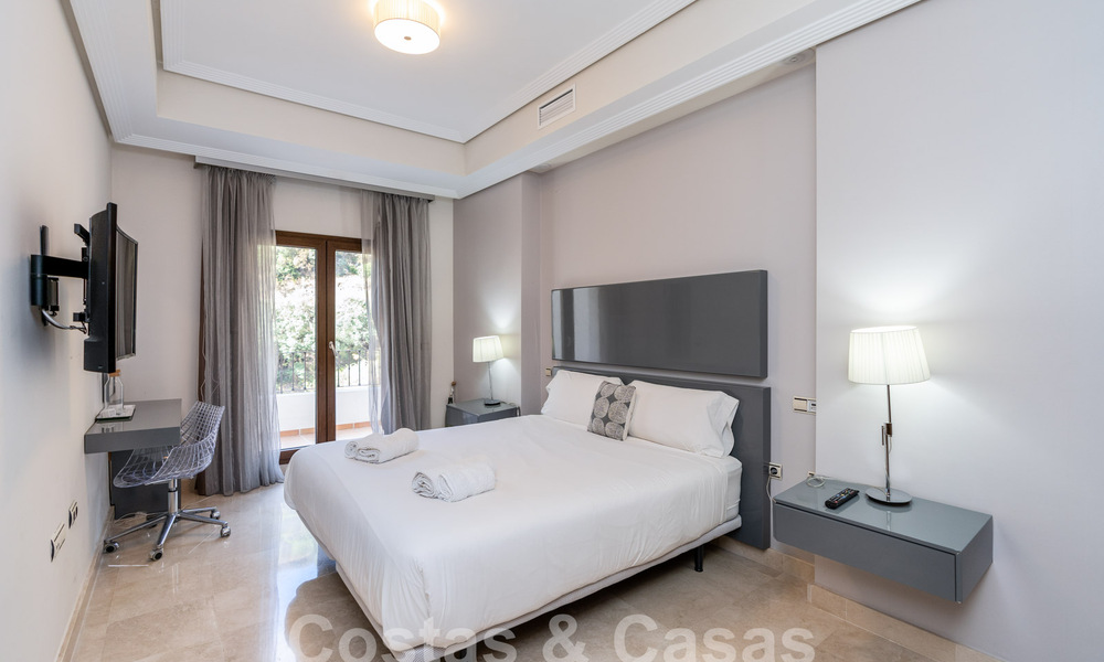 Spacious, detached villa for sale in an exclusive, gated community in Benahavis - Marbella 62139