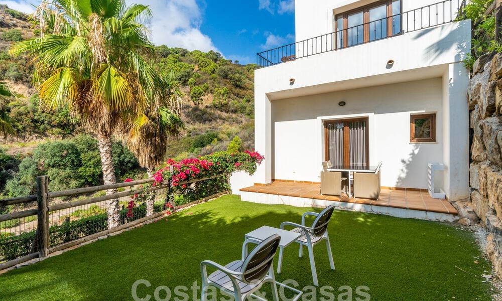 Spacious, detached villa for sale in an exclusive, gated community in Benahavis - Marbella 62171