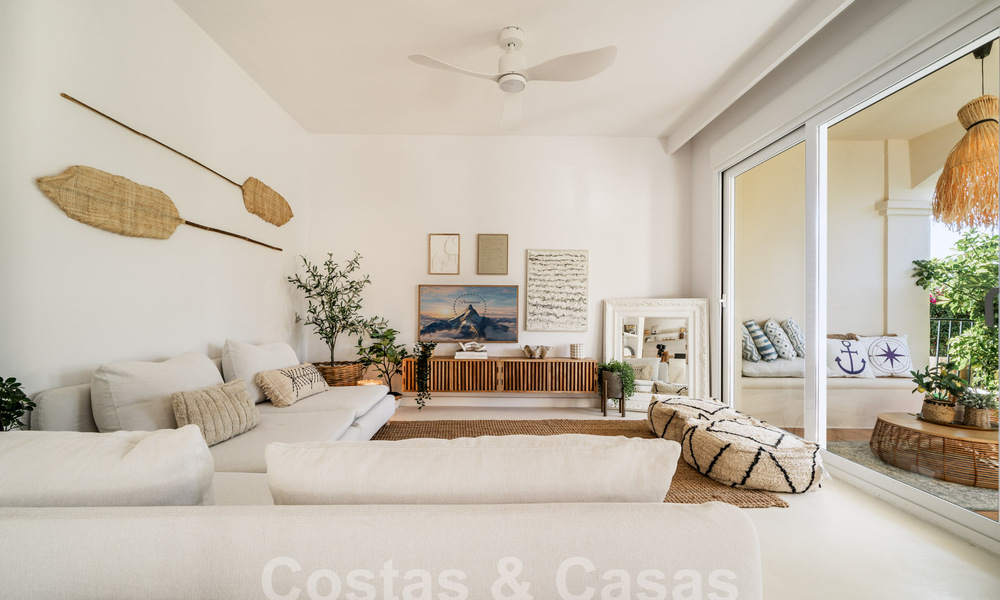 Move-in ready! Charming renovated garden apartment for sale in gated community in La Quinta, Benahavis - Marbella 62182