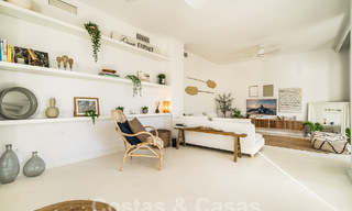Move-in ready! Charming renovated garden apartment for sale in gated community in La Quinta, Benahavis - Marbella 62183 