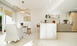 Move-in ready! Charming renovated garden apartment for sale in gated community in La Quinta, Benahavis - Marbella 62185 