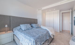 Move-in ready! Modern, luxurious penthouse for sale bordering the golf course, with sea and golf views, East Marbella 62270 