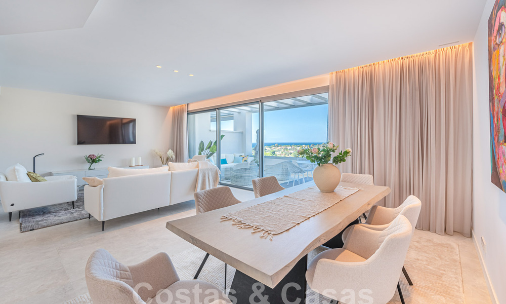 Move-in ready! Modern, luxurious penthouse for sale bordering the golf course, with sea and golf views, East Marbella 62284