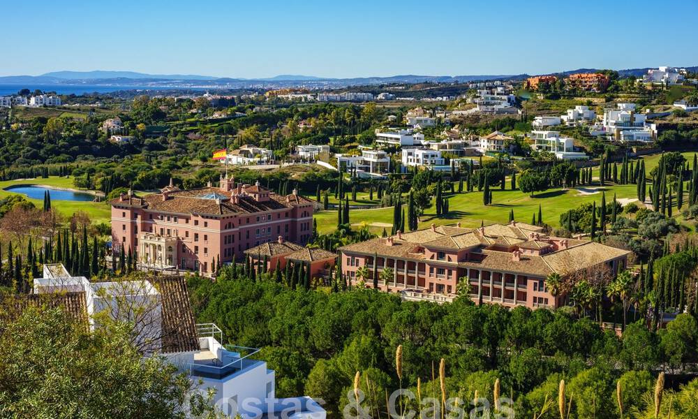 Spacious, modern apartment for sale with panoramic golf and sea views in a five-star golf resort in Benahavis - Marbella 62339