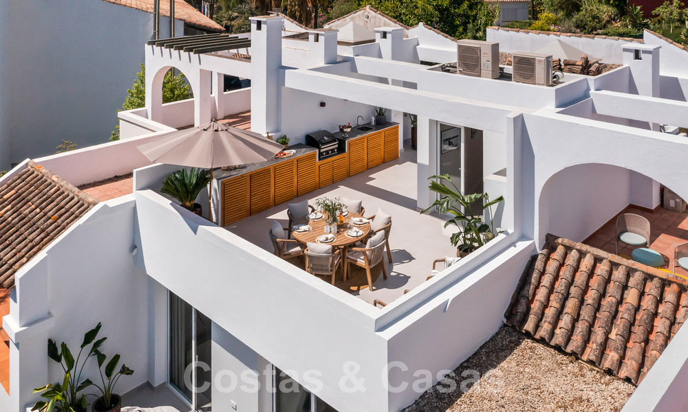 Stylishly renovated townhouse for sale, adjacent to the golf course of La Quinta in Benahavis - Marbella 62821