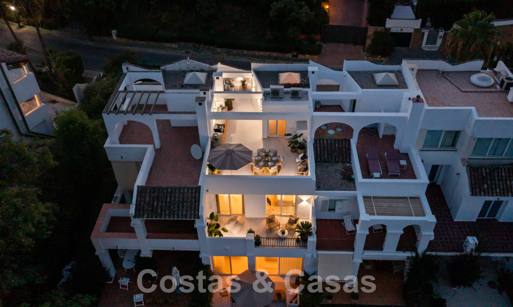 Stylishly renovated townhouse for sale, adjacent to the golf course of La Quinta in Benahavis - Marbella 62829
