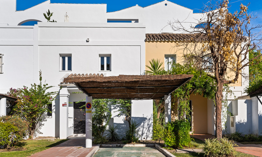 Stylishly renovated townhouse for sale, adjacent to the golf course of La Quinta in Benahavis - Marbella 62830