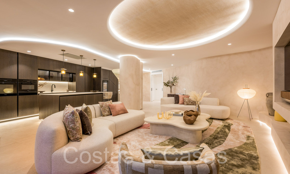 Quality renovated, huge penthouse for sale in frontline beach complex east of Marbella centre 70675