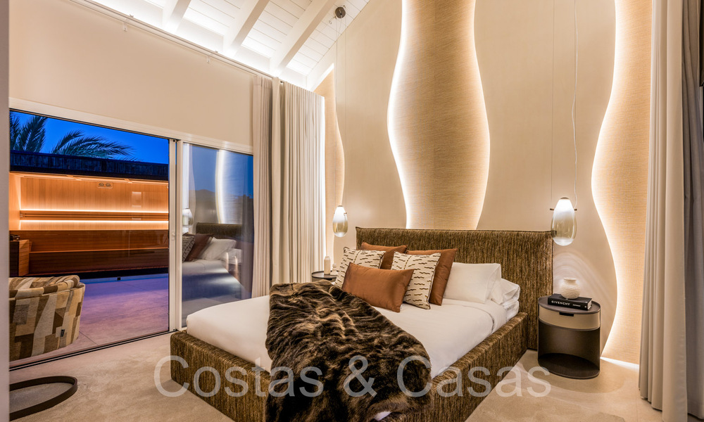 Quality renovated, huge penthouse for sale in frontline beach complex east of Marbella centre 70676